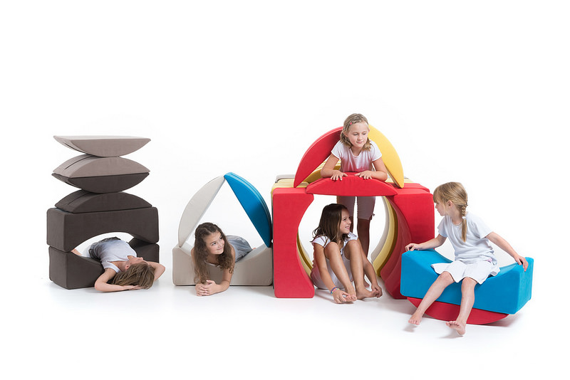 Suvremen namještaj napravljen je od novih, otpornih materijala, Foto: PD