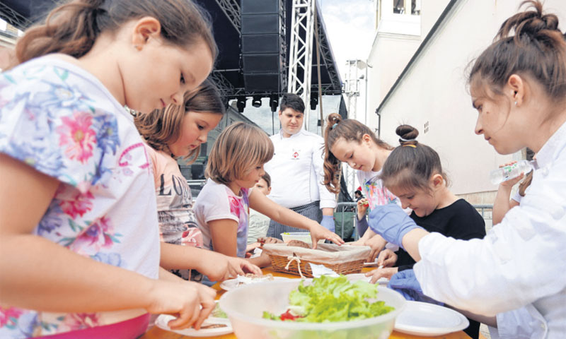 Najmlađi posjetitelji dobili i obuku iz pripreme zdravih obroka/Nel Pavletić/PIXSELL