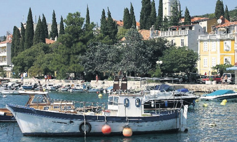 U Selcu se uređuje središnji trg