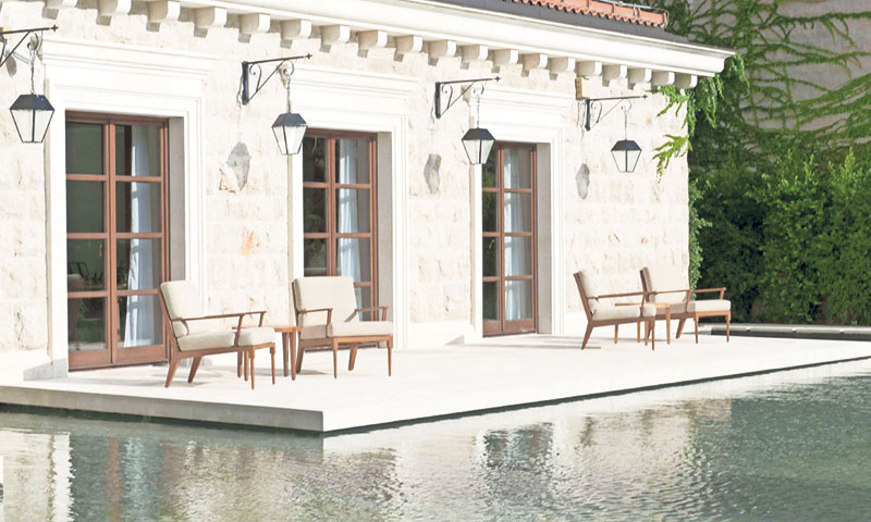 Pješčane plaže i luksuzni hoteli privlače goste s najdubljim džepom