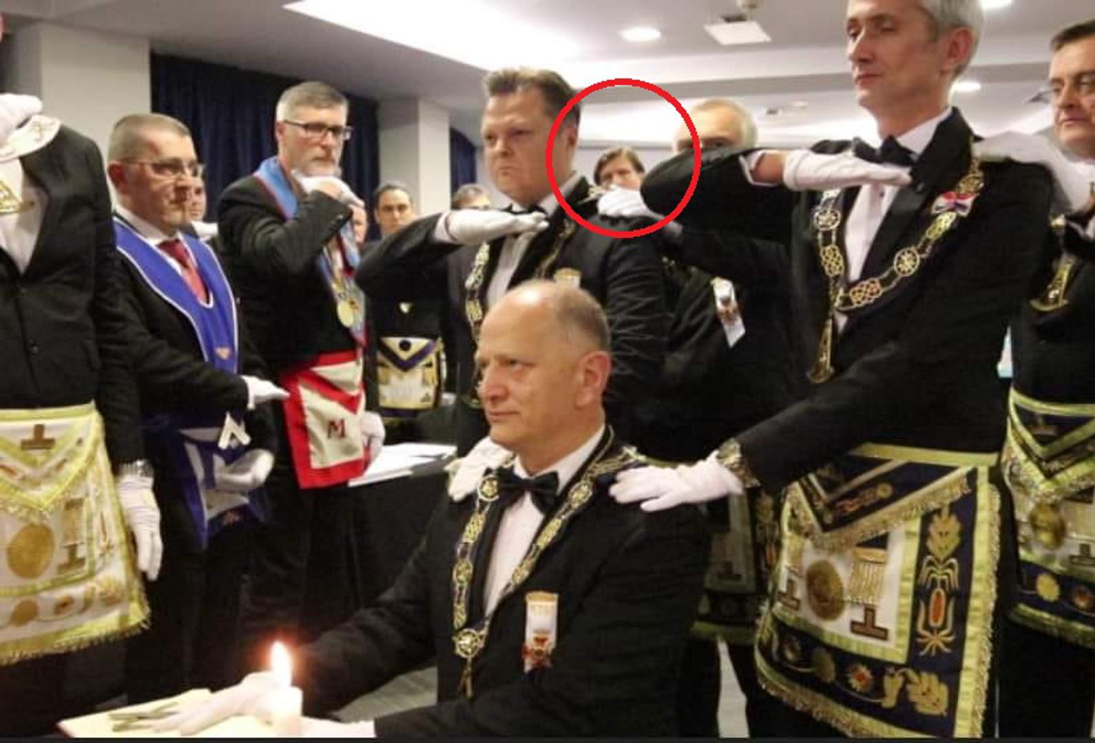 28db906deb726e6d34f4