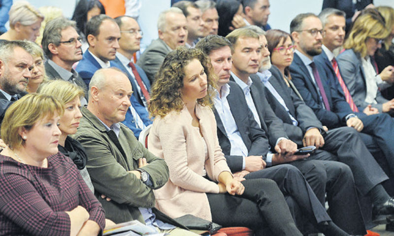 Posjetitelji konferencije sa zanimanjem su pratili intervju s ministrom/Vjeran Žganec Rogulja/PIXSEL