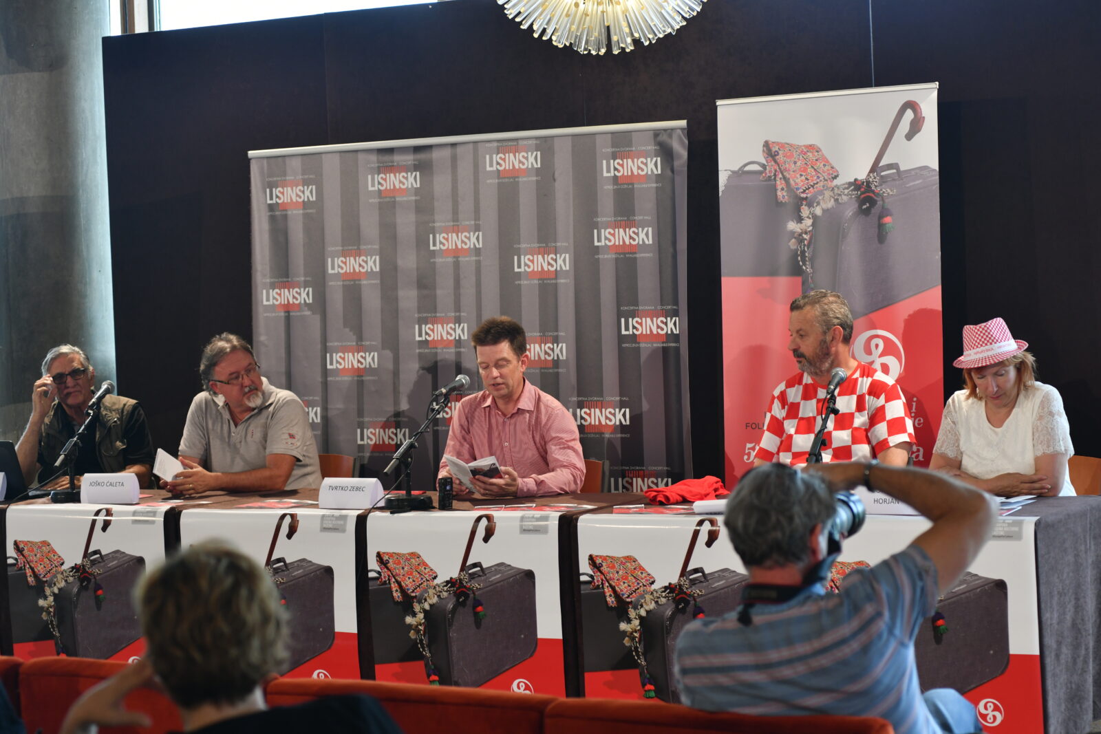 FOTO: PRESS