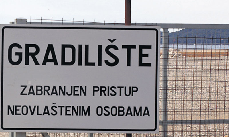 Gradilišta mjesecima zjape prazna dok se čekaju odluke o natječajima, žalbama…/PIXSELL