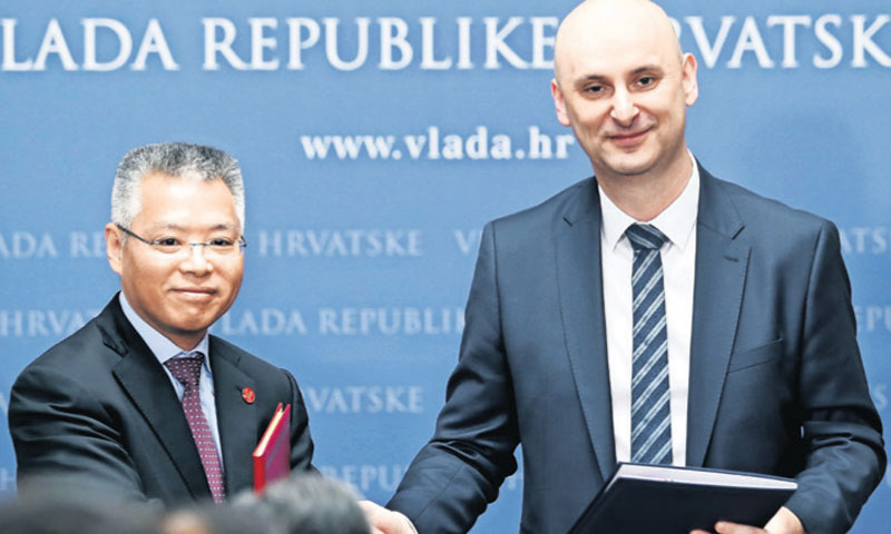 Kineski veleposlanik u Hrvatskoj Hu Zhaoming i potpredsjednik Vlade i ministar poljoprivrede Tomisla