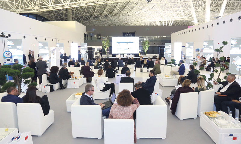 Na završnim konferencijama projekta Poslovnog dnevnika stručnjaci i gradonačelnici predstavljaju pri