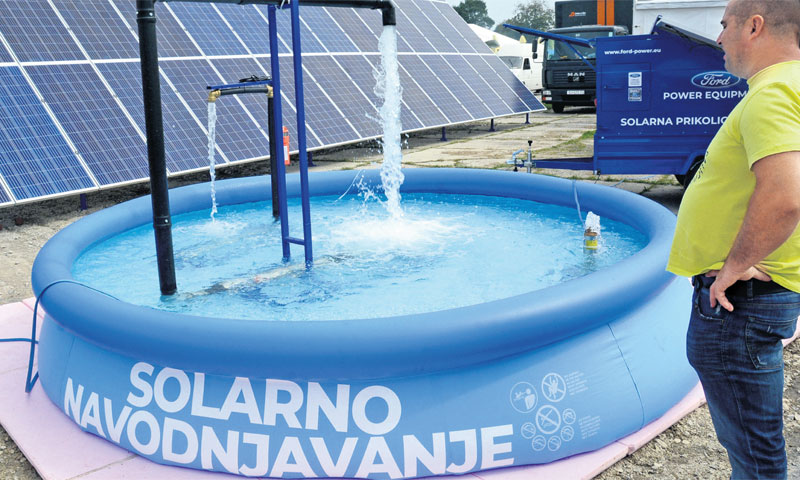 Predstavljeni solarni sustav za navodnjavanje može u jednoj minuti izbaciti do 500 litara vode/Damir