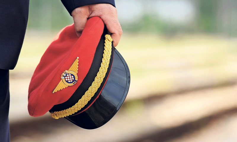 Sindikat traži da se HŽ Infrastrukturi odobri kredit od 800 mil. kuna za održavanje pruga/Hrvoje Jel