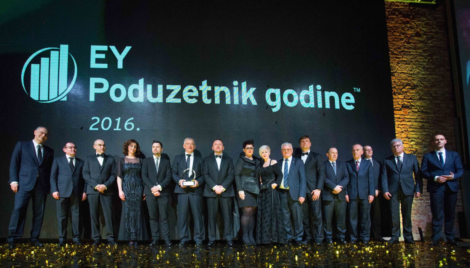 Žiri i finalisti programa EY Poduzetnik godine 2016. na svečanoj dodjeli...