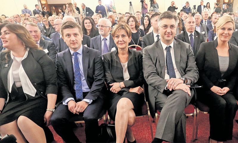 Ministri G. Žalac, Z. Marić, M. Dalić, premijer A. Plenković, predsjednica K. Grabar Kitarović/D. Ur