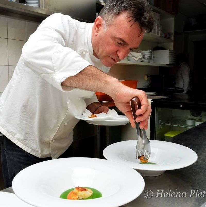 Chef Braco Sanjin, inicijator kuhanja za vatrogasce. Photo Facebook