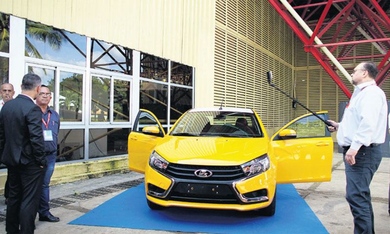 Najveći ruski proizvođač automobila AvtoVAZ idućeg mjeseca isporučuje prvih 300 primjeraka novog mod