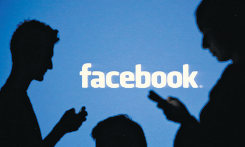 Skok mobilnog oglašavanja Facebook može zahvaliti rastu videosadržaja/REUTERS