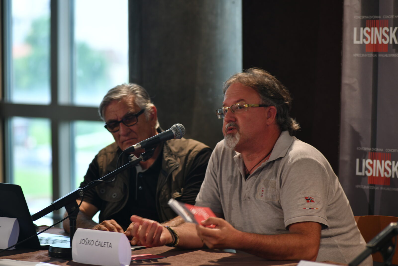 FOTO: PRESS