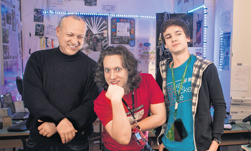 Albert Gajšak  (u sredini) s ocem i bratom