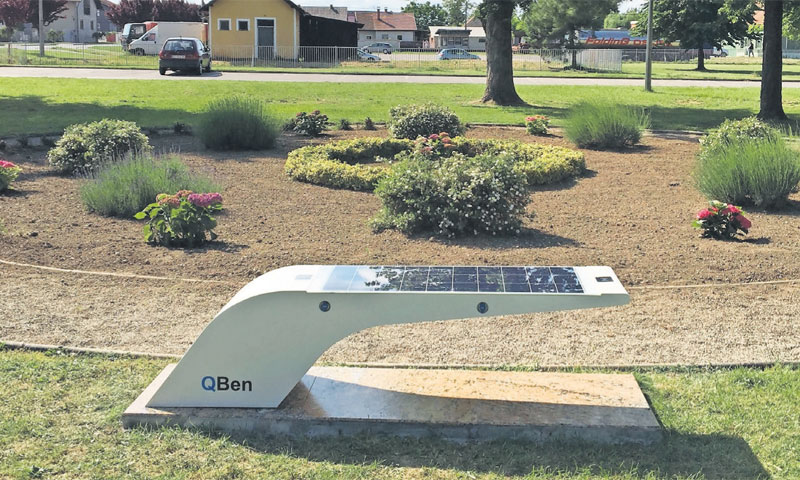 Tvrtka zapošljava šest ljudi, s kooperantima i 30-ak, a ove godine nadogradili su pametnu klupu