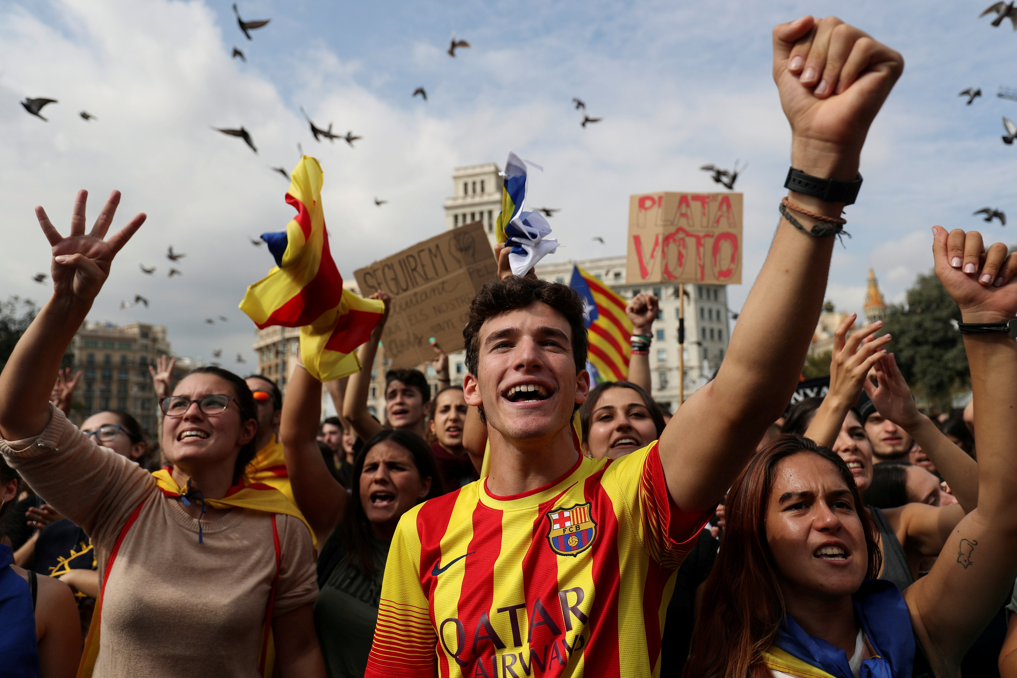 Особенности населения испании. Каталонцы в Испании. Каталония облевления независимости. Каталонцы фото. Каталонцы народ в Испании.