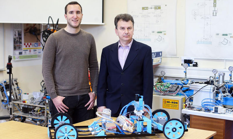 Šime s mentorom Željkom Šitumom/L. Stanzl/PIXSELL