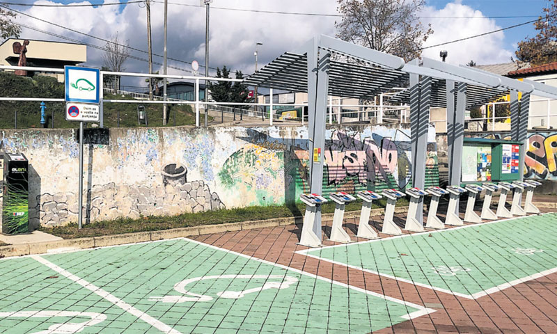 Na punionici je moguće istodobno punjenje dvaju vozila