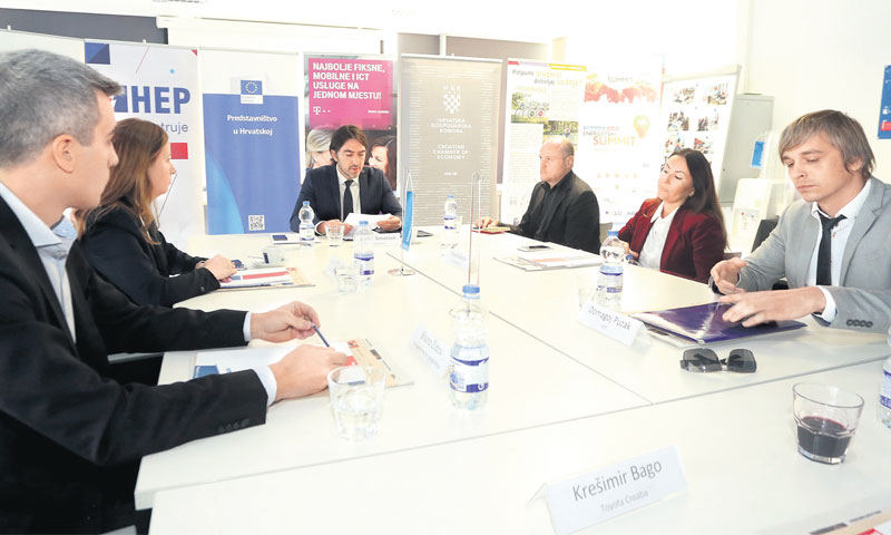 Sudionici rasprave složili su se da u Hrvatskoj ne postoji jasna strategija  razvoja e-mobilnosti/Fi