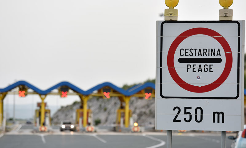 ‘Deal’ vode Zaba i PBZ, u sindiciranom kreditu očekuje se do 13 banaka/Hrvoje Jelavić/PIXSELL