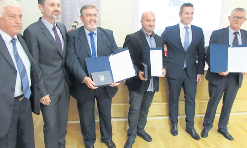 Vodstvo županijske HGK i direktori najuspješnijih poduzeća/HGK