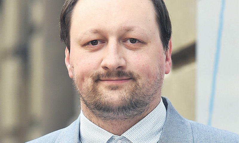 U partnerstvu s Visokom školom Edward Bernays polaznicima škole omogućava usvajanje novih znanja iz