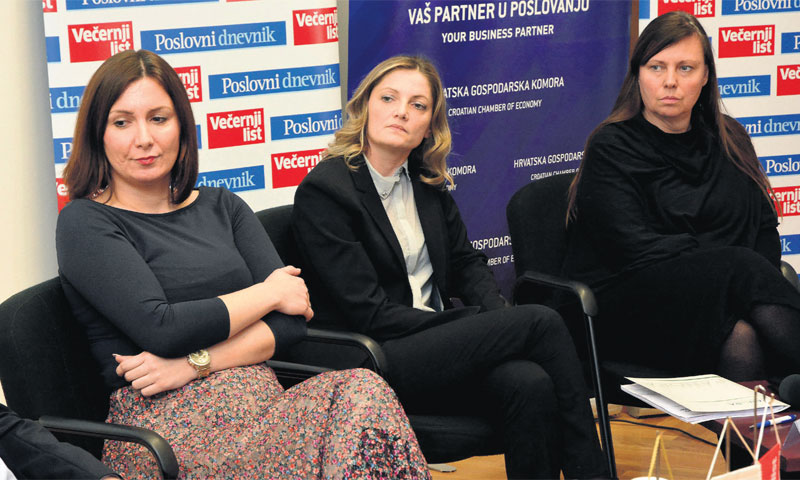 Gradonačelnica Pleternice Antonija Jozić, direktorica PANORA-e Senka Horvat i Dražena Halar iz Udrug