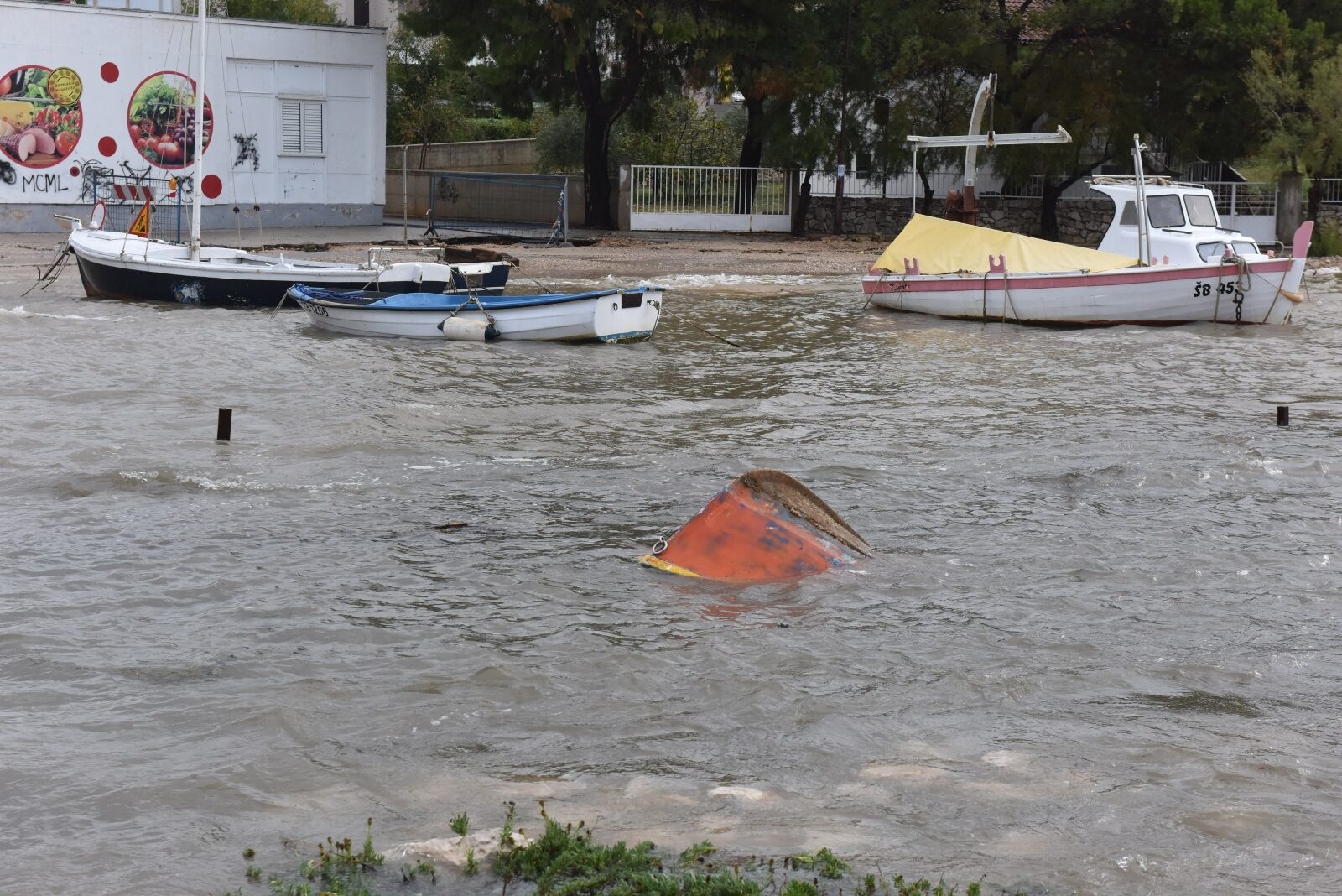 Brodarica u okolici Šibenika, Foto: Hrvoje Jelavić / Pixsell