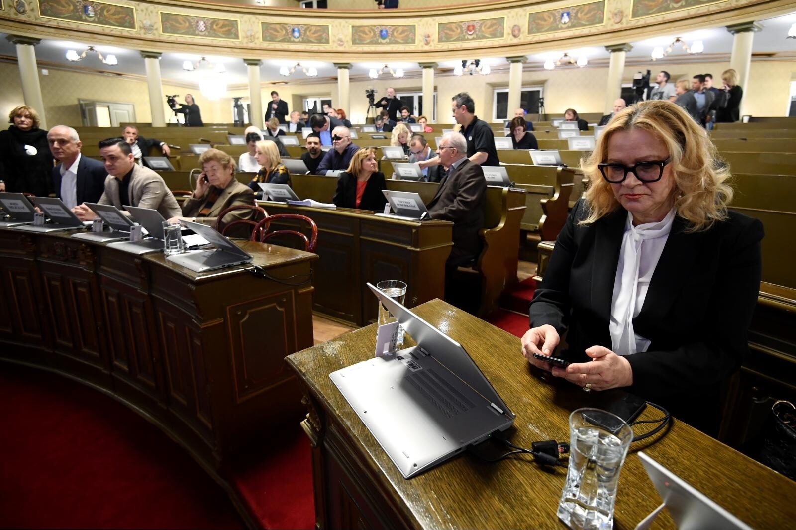 Zagreb: Nakon što su skupili kvorum za početak Gradske skupštine, HDZ zatražio stanku