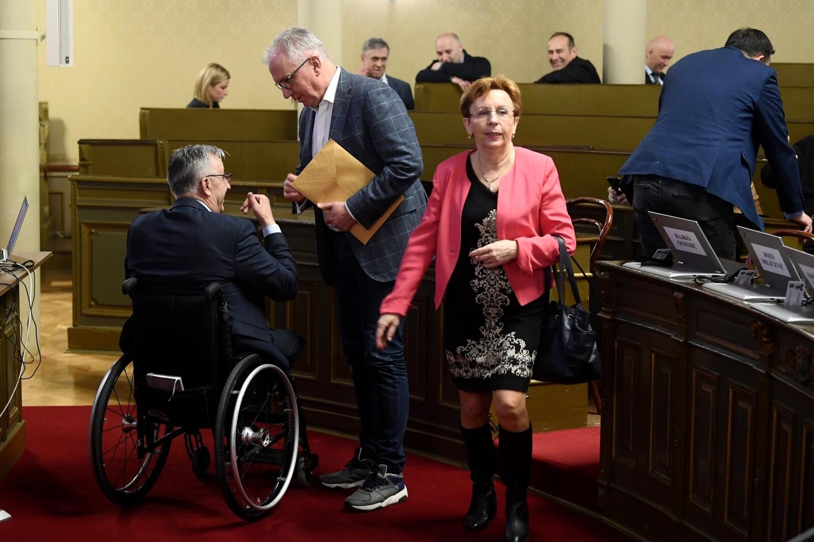 Zagreb: Nakon što su skupili kvorum za početak Gradske skupštine, HDZ zatražio stanku