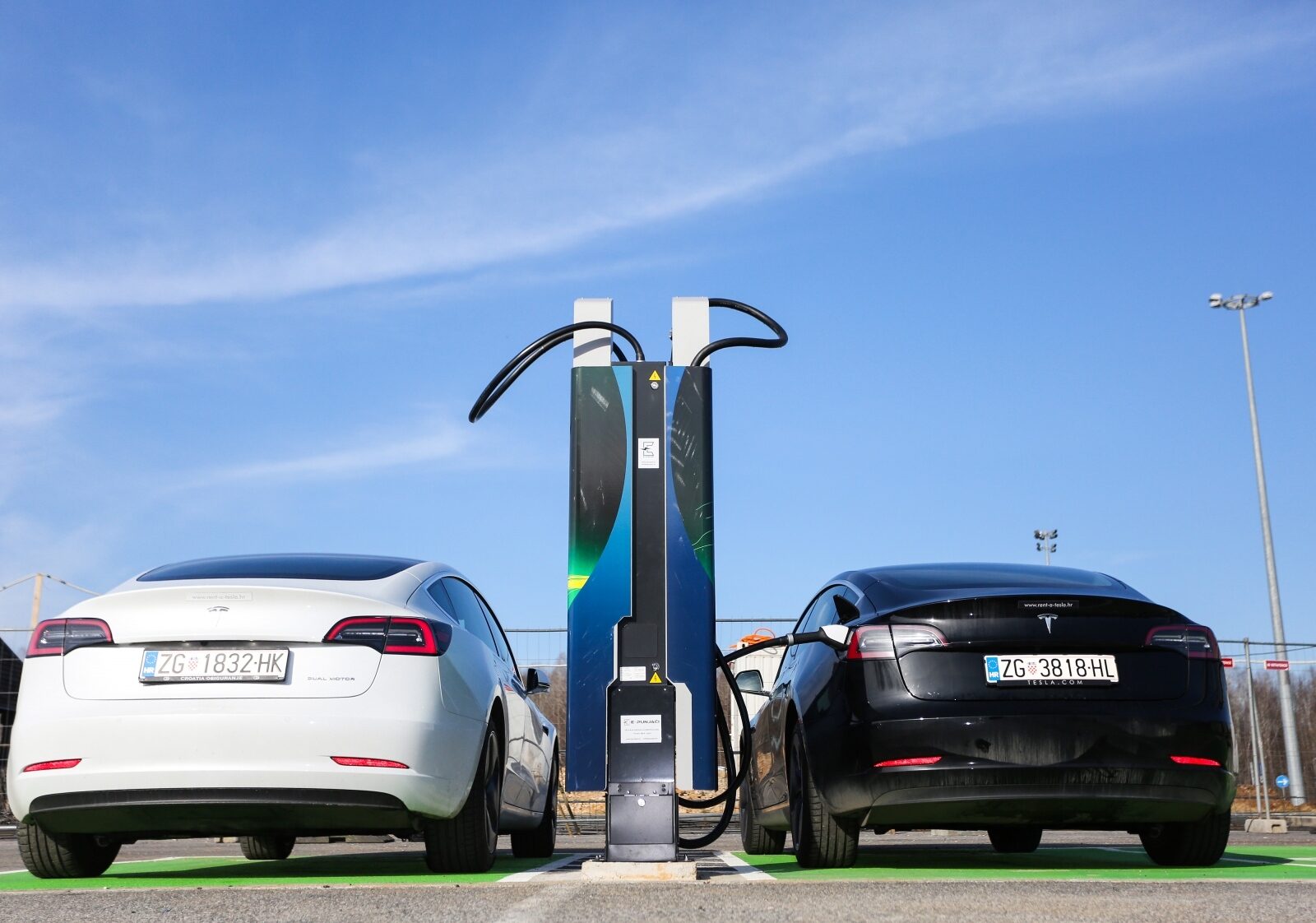 Otvorene nove HEP-ove punionice na odmaralištu Vukova Gorica