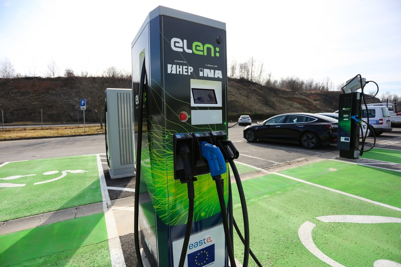 Otvorene nove HEP-ove punionice na odmaralištu Vukova Gorica