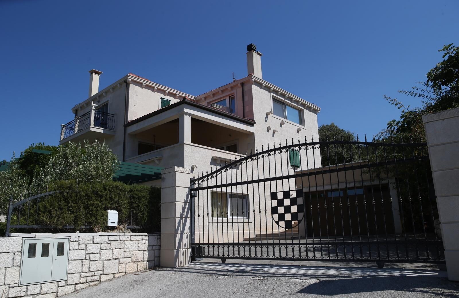 Nerežišća: Kuća bivšeg ministra Lovre Kuščevića