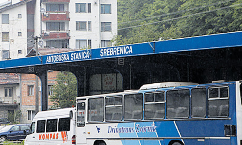 Autobusi sada voze s neuređenog stajališta u središtu grada