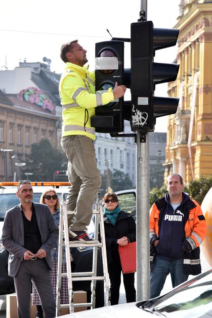Foto: Dan bez mobitela u prometu