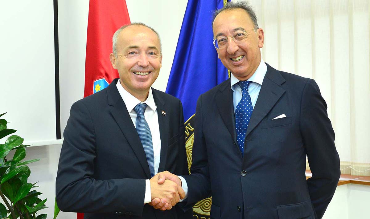 Ministar Krstičević i čelnik EDA-e Domecq, Foto: MORH