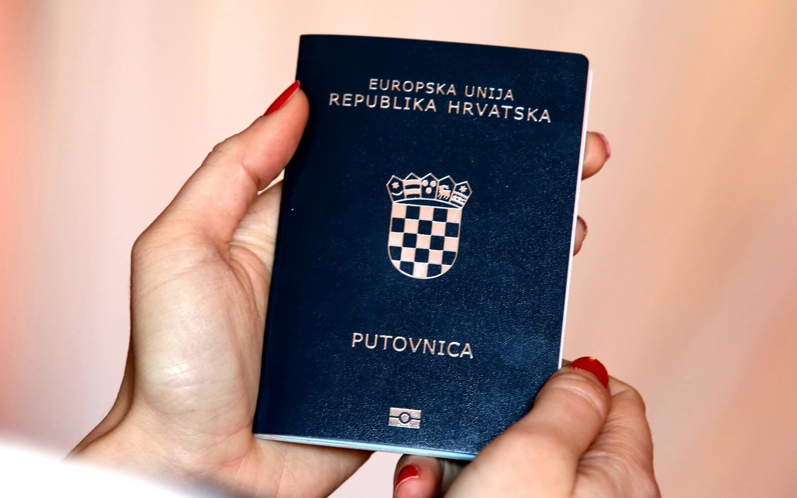 Hrvatska putovnica na najboljoj poziciji dosad, Slovenija ispred nas