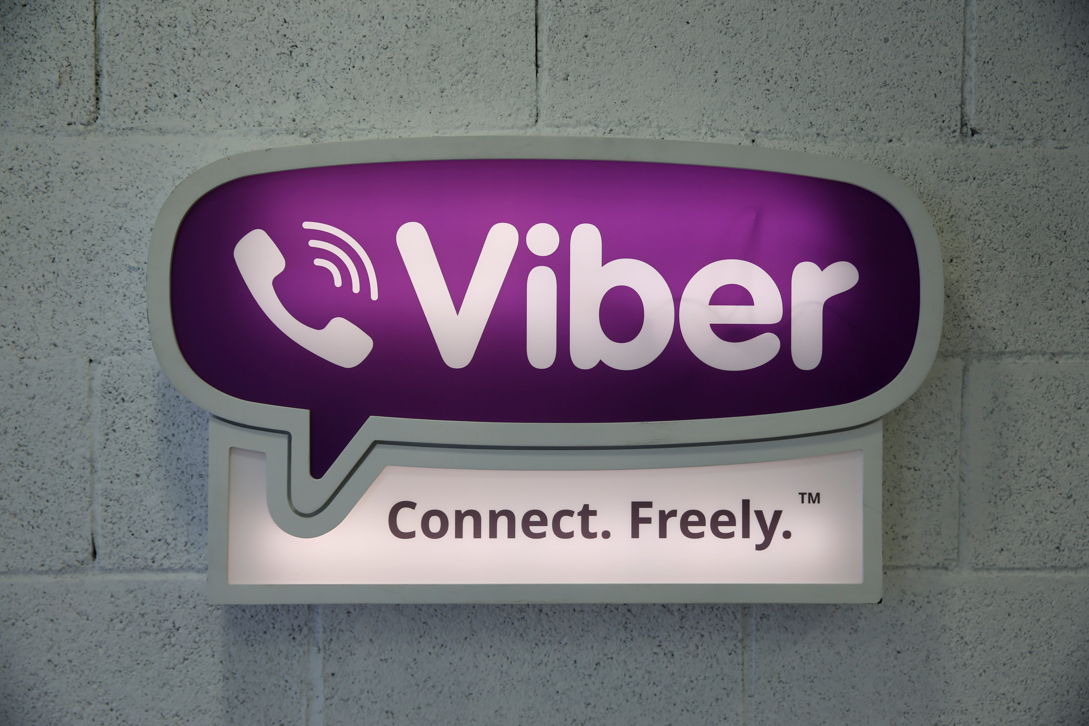 Надпись вайбер. Вайбер. Viber картинка. Логотип вайбер фото. Фото на вайбер.