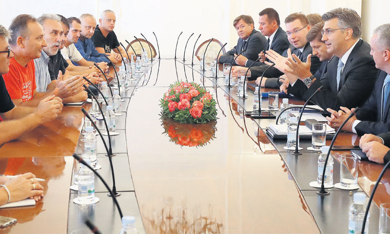 Radnici 3. maja i Uljanika jučer na sastanku kod premijera i ministara/Goran Stanzl/PIXSELL