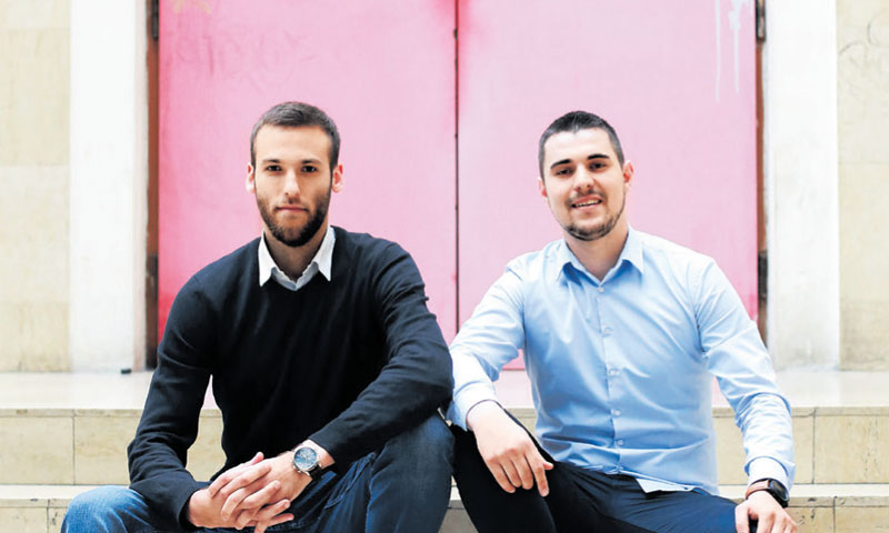 Ante Starčević i Tino Vrbanović, osnivači Hodajuće reklame, ističu kako svaki problem ima svoje rješ