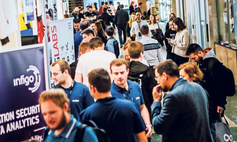 Hodnici u prizemlju FER-a zbog sajma Job Faira bili su krcati