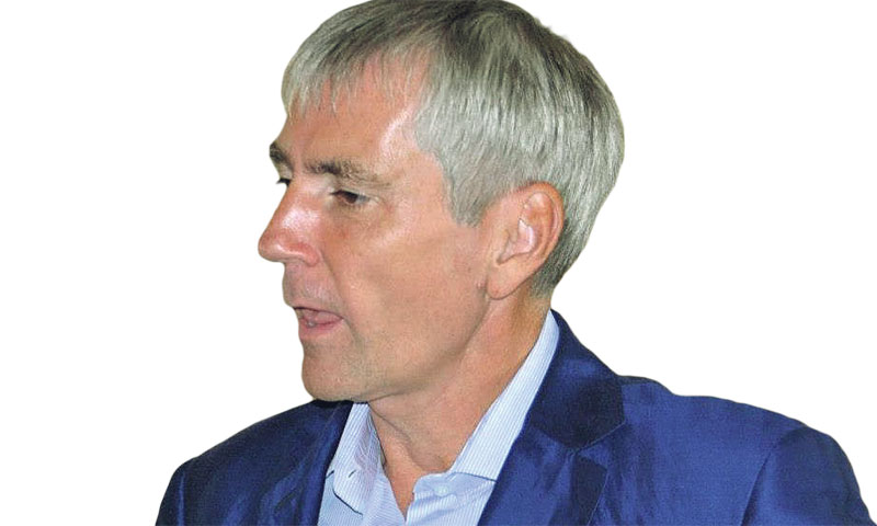 Sandi Češko kompaniju Studio Moderna osnovao je 1992. godine