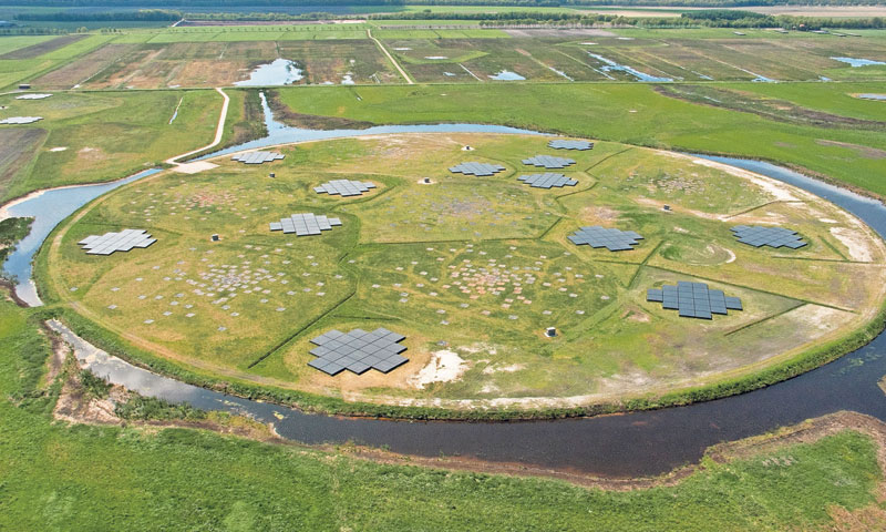 Teleskop 'lovi' valove na niskim frekvencijama/ LOFAR / ASTRON