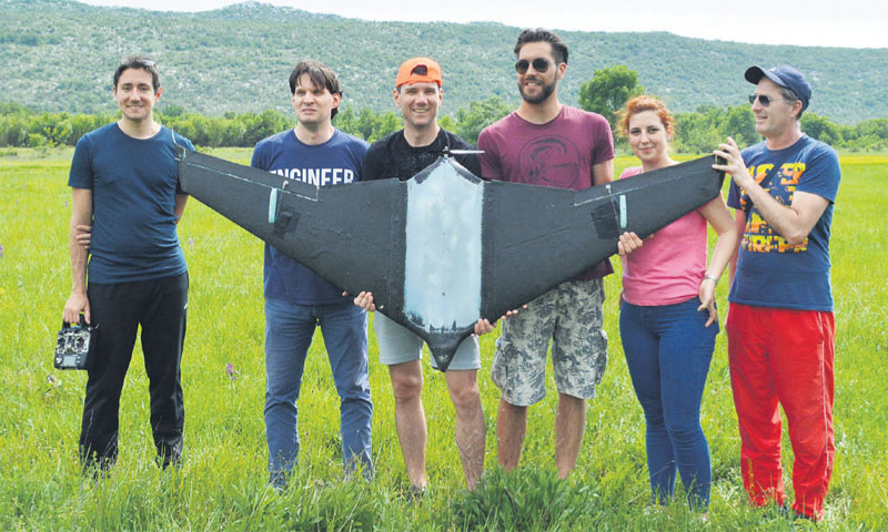 Duje Luketić, pilot, Goran Gašparović, mentor, Đani Vrsalović, mentor, Karlo Bosiljevac, mentor, Pet