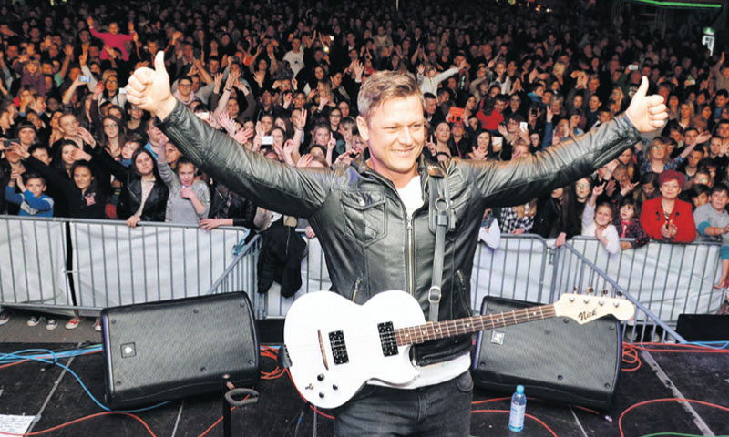 Uz Begine u Koprivnici nastupili i Tragovi i frontmen Letećeg odreda Denis Dumančić/Damir Špehar/PIX