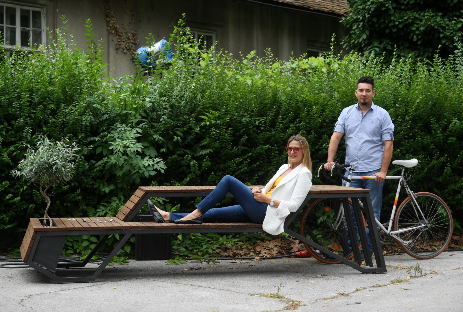 Klupu su Franka Baranović i Antonio Šunjerga predstavili na Design Districtu u Zagrebu/Marko Lukunić