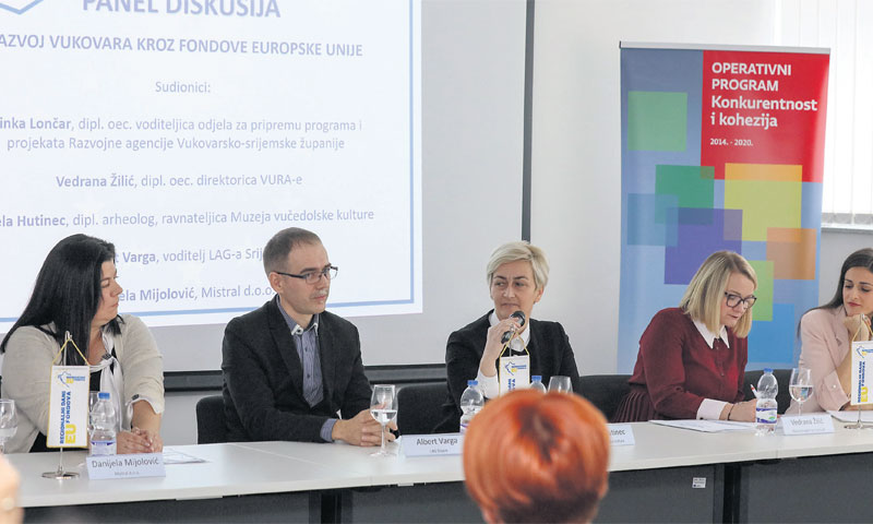 Danijela Mijolović, Albert Varga, Mirela Hutinec, Vedrana Žilić i Zrinka Lončar na raspravi u Vukova