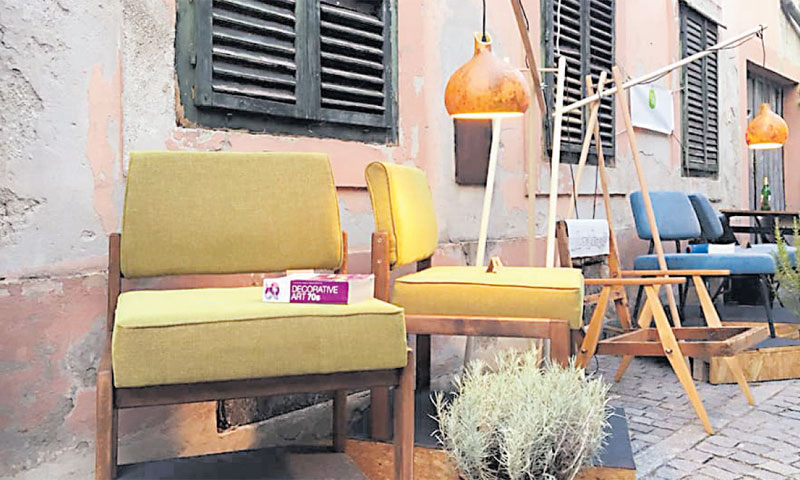 Poglede špancirera u Varaždinu mamile su i unikatne obnovljene fotelje Smetnjaka
