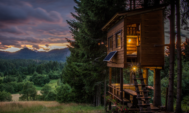 Foto: Kućica na stablu s četiri ležaja na imanju Gorski lazi